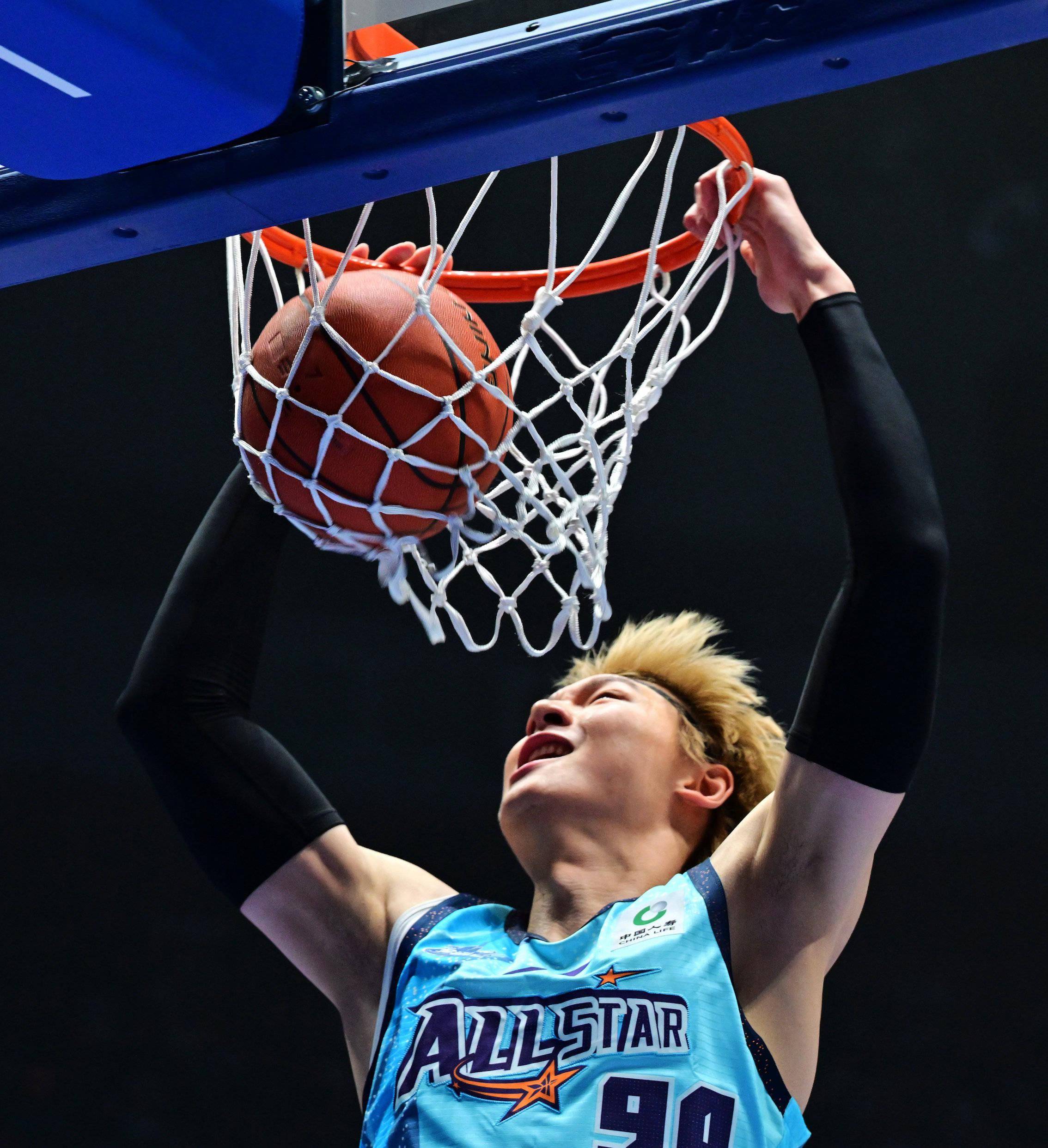 开云电竞 -包含今晚克里夫兰骑士队长鼓劲——全明星赛节点到来；话题不断；资深球员宣示担当的词条