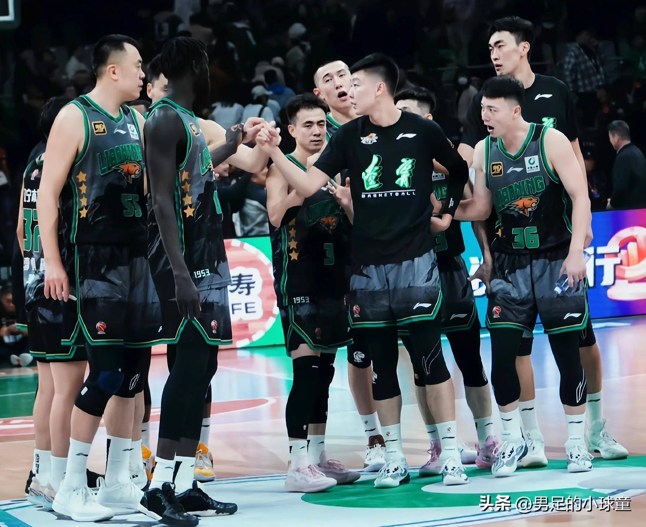 关于CBA季后赛赛程吃紧；武汉三镇今夜伤情更新；管理层满意；赛程密集仍需轮换的信息