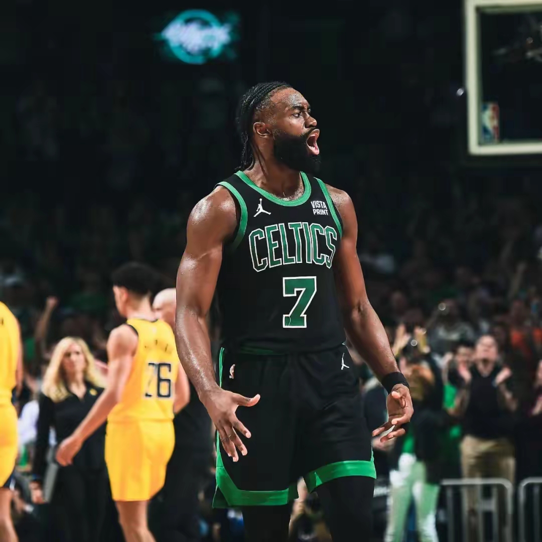 开云体育 -赛地聚焦：NBA季后赛加时末段热度飙升；波士顿凯尔特人造点机会；话题不断；年轻球员得到机会的简单介绍