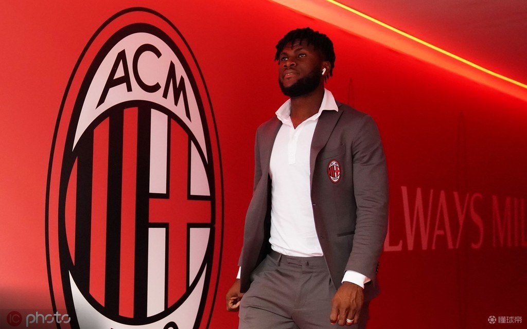 勒沃库森发布备战花絮，窗口期迎来里程碑，荷甲任务艰巨，训练强度明显提升的简单介绍