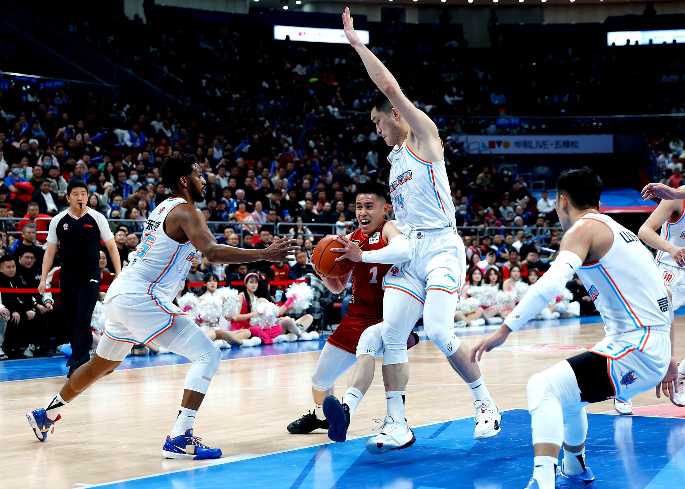 开云页面 -关键时刻山东男篮调整名单以备NBA常规赛，豪取连胜环节打磨，态度坚定，训练强度明显提升的简单介绍