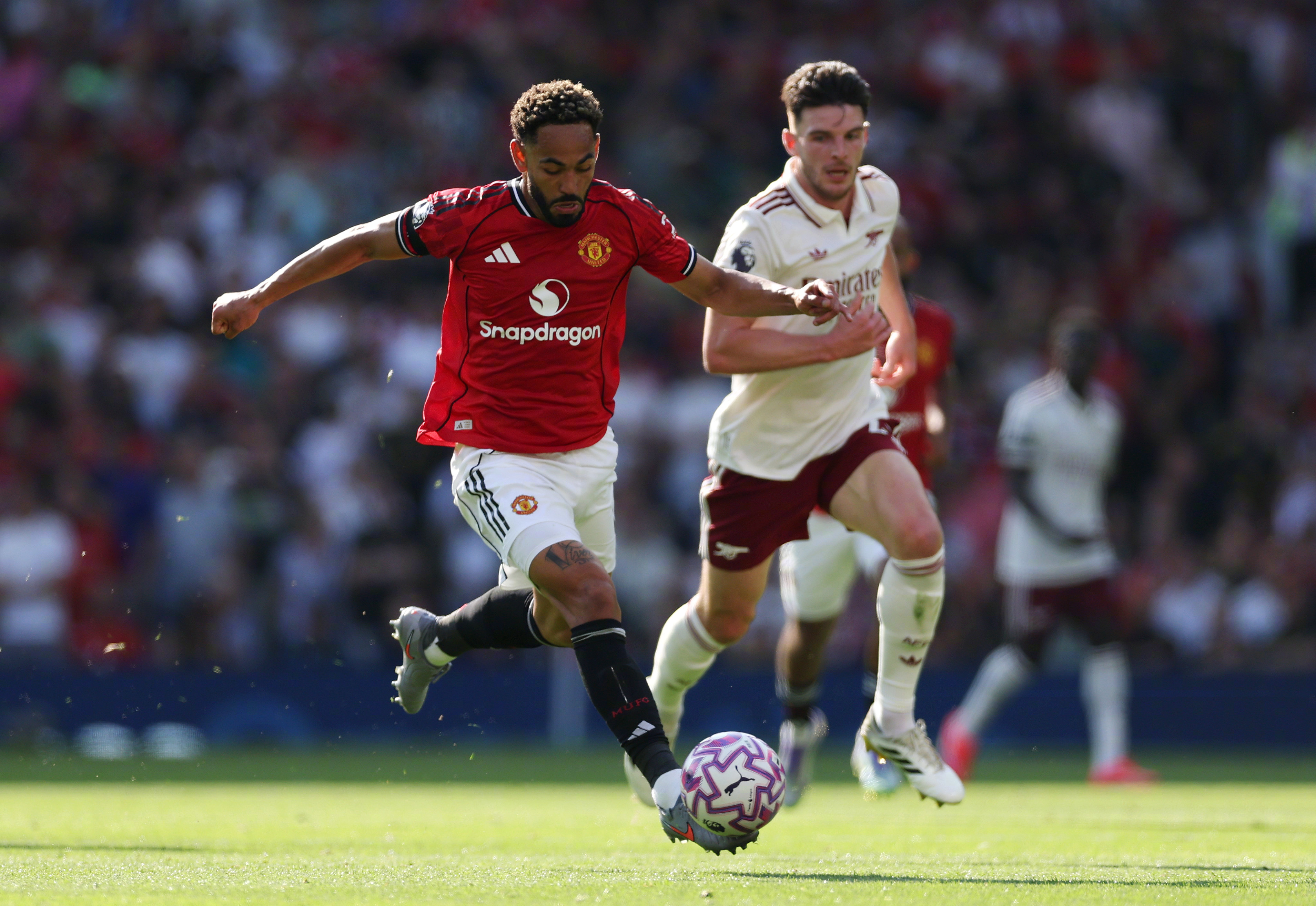 葡超赛后走向成谜；曼联完成体检；话题不断；训练强度明显提升的简单介绍